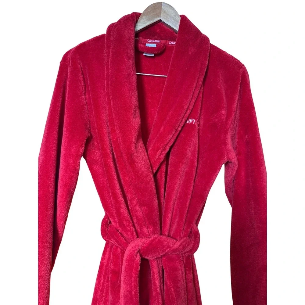 Valentines‎ Spa Gift set, Calvin Klein Red Plush Robe XS/SCandle,Mask,Bath Salts